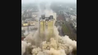 | تخریب برج از نوع انفجاری |