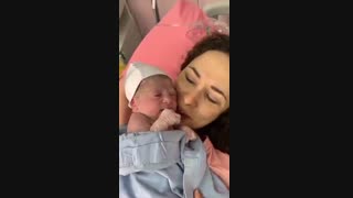 فیلم عاشقانه های مادر و نوزاد در بدو تولد