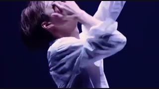 اجرای baby don't cry اکسو( لطفا توضیحات)