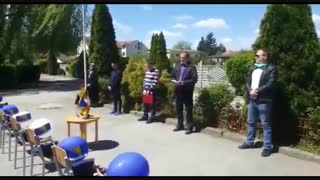 جشن فارغ التحصیلی کالج فارسی بوسنیایی بدون حضور دانش آموزان به مناسبت پایان سال تحصیلی و کرونا