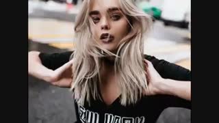 یک دقیقه سکوت........