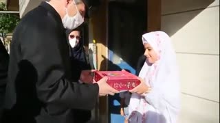 هدیه متبرک آستان قدس رضوی به نوجوانان تازه مکلف مشهدی