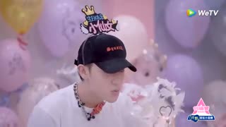 تولد تائو در پرودوس کمپ  Tao's birthday on produce camp