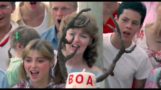 فیلم کنار من بمان