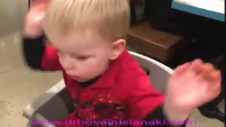 نشانه های اوتیسم در کودکی