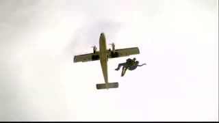 جشنواره چتربازی و سقوط آزاد از هواپیما در ایران