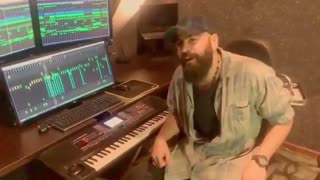 اجرای زنده کار جدید معین زد بماند