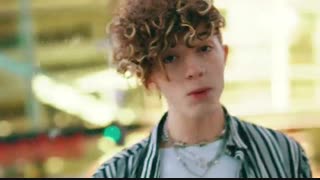 موزیک ویدئو Cold in La از Why Don't We