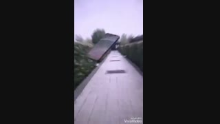 مهرداد هاشم پور