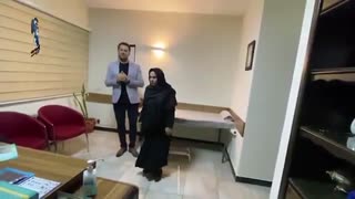 فیلم جراحی تعویض همزمان دو مفصل زانو