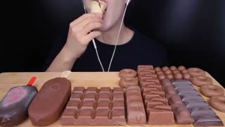 ASMR MALTESERS MAGNUM CHOCOLATE ICE CREAM DESSERT MUKBANG / EATING SOUNDS