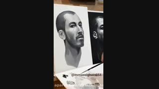 سیاه و سفید گام شناسی در رنگ روغن (پرتره بهرام افشاری)