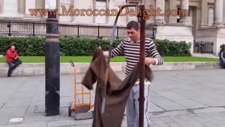 دلقک - نمایش خیابانی