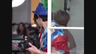 عکاس کی بودی تو