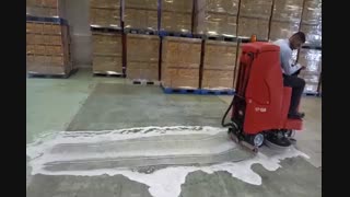 قابلیت شستشوی موثر دستگاه اسکرابر صنعتی