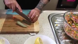 تهیه سالاد ماکارونی