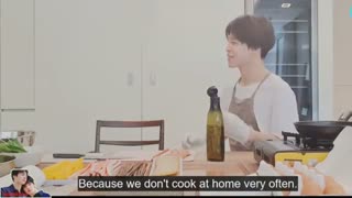 Jungkook says Tae's expression is romantic, Taehyung 20.july2020