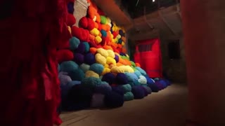 چیدمان های شیلا هیکس با الهام از بافتنی های مادربزرگ