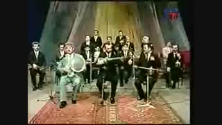 آغاخان عبدالله یئف: مئیوه‌لردن اوچ مئیوه وار