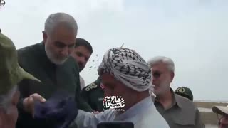حضور شهید حاج قاسم و ابو مهدی المهندس در سیل خوزستان برای خدمت رسانی و کار جهادی 98