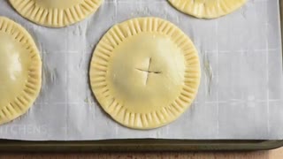 شیرینی زغال اخته