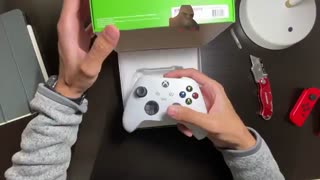 ویدیوی آنباکسینگ غیر رسمی کنترلر Xbox Series X/Xbox Series - بازی مگ