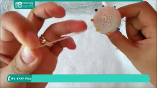 آموزش مراحل دوخت موهای عروسک بافتنی