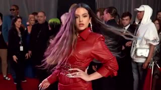 Spicy ROSALIA lights up the GlamBOT at the Grammys!