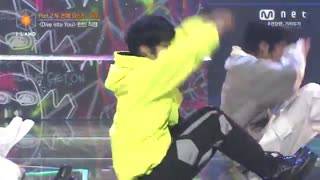 فن کم رسمی هانبین برای تست دوم  از تیم  Dive Into You ( توضیحات )