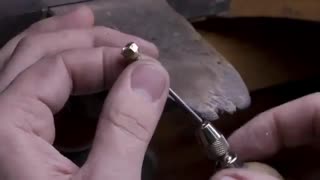 ساخت انگشتر از یک پیچ