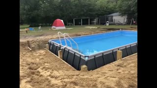 نصب استخر پیش ساخته و محوطه اطراف آن