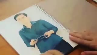 خانم مریم میرزاخانی بر روی جلد کتاب ریاضی سوم‌دبستان