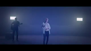آهنگ (توت فرنگی و سیگار)Troye Sivan