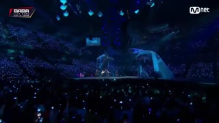 دانلود اجرای fake love از BTS در MAMA 2018 japan fanchoice  با زیرنویس فارسی چسبیده