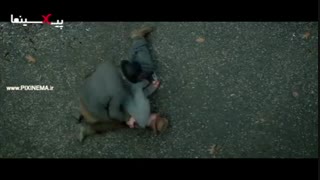 سکانس فیلم سینمایی بی‌قانون : درگیری برادران باندورانت با ماموران پلیس