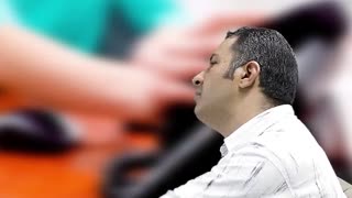 فروشنده حرفه ای با اشتیاق مشتری را مجاب به خرید می کند 09125281952