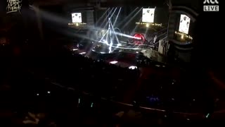 اجرای Mirotic و Sorry Sorry از اکسو  در جشنواره GDA با زیرنویس فارسی آنلاین