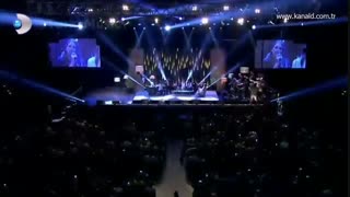 موزیک Telefonun Basinda از Serenay Sarikaya