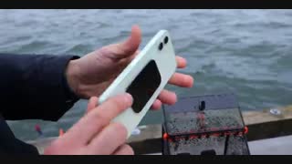 آزمایش آیفون 12 در برابر نفوذ آب