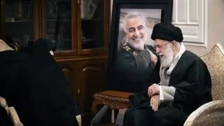 حضور رهبر معظم انقلاب اسلامی در منزل شهید حاج قاسم سلیمانی پس از شهادت - solimani