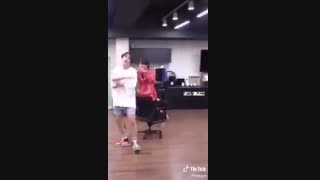 اگه تیتراژ ران رو ارمیا میساختن