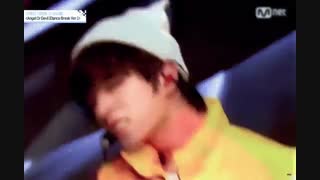 خب قلبم دیگه نمیزنه.....بینهایت بار دیدم این یه تیکه رو