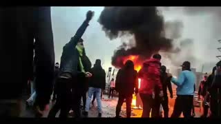 سالگرد افزایش قیمت بنزین، و گفتنی هایی که گفته نشد