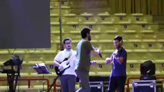 حلال زاده ب داییش میره:///////////