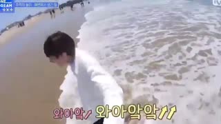 با صدای کم گوش کنید;-);-);-)