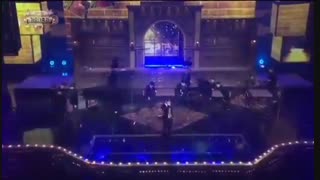 کپی برداری صحنه اجرای گروه اکسو توسط گروه بی تی اس