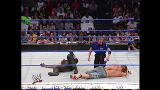 مسابقه ی کشتی کج آندرتیکر و جان سینا در شو Smack down 2004