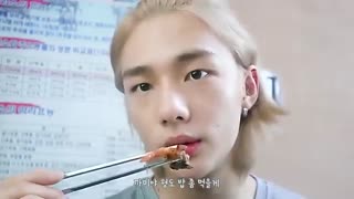 Vlog:Hyunjin عضو Stray Kids با زیرنویس