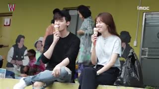 پشت صحنه از سریالW( دوجهان)