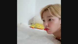 کیوت تر از سونگهیه من؟:) وقتی میخواد ماشیانگشو ببوسه و اون فرار میکنه:|XD